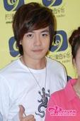 ឮ